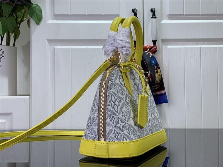 LOUIS VUITTON ALMA BB White Yellow