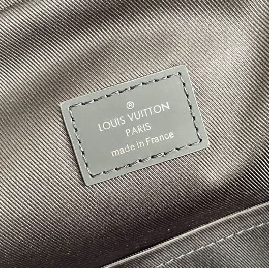 LOUIS VUITTON AVENUE SLING BAG - LVB007