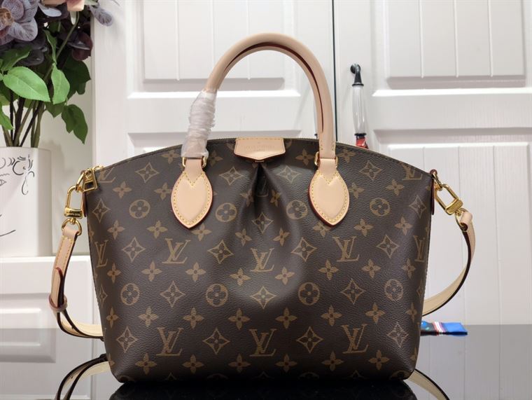 LOUIS VUITTON BOETIE PM MONOGRAM