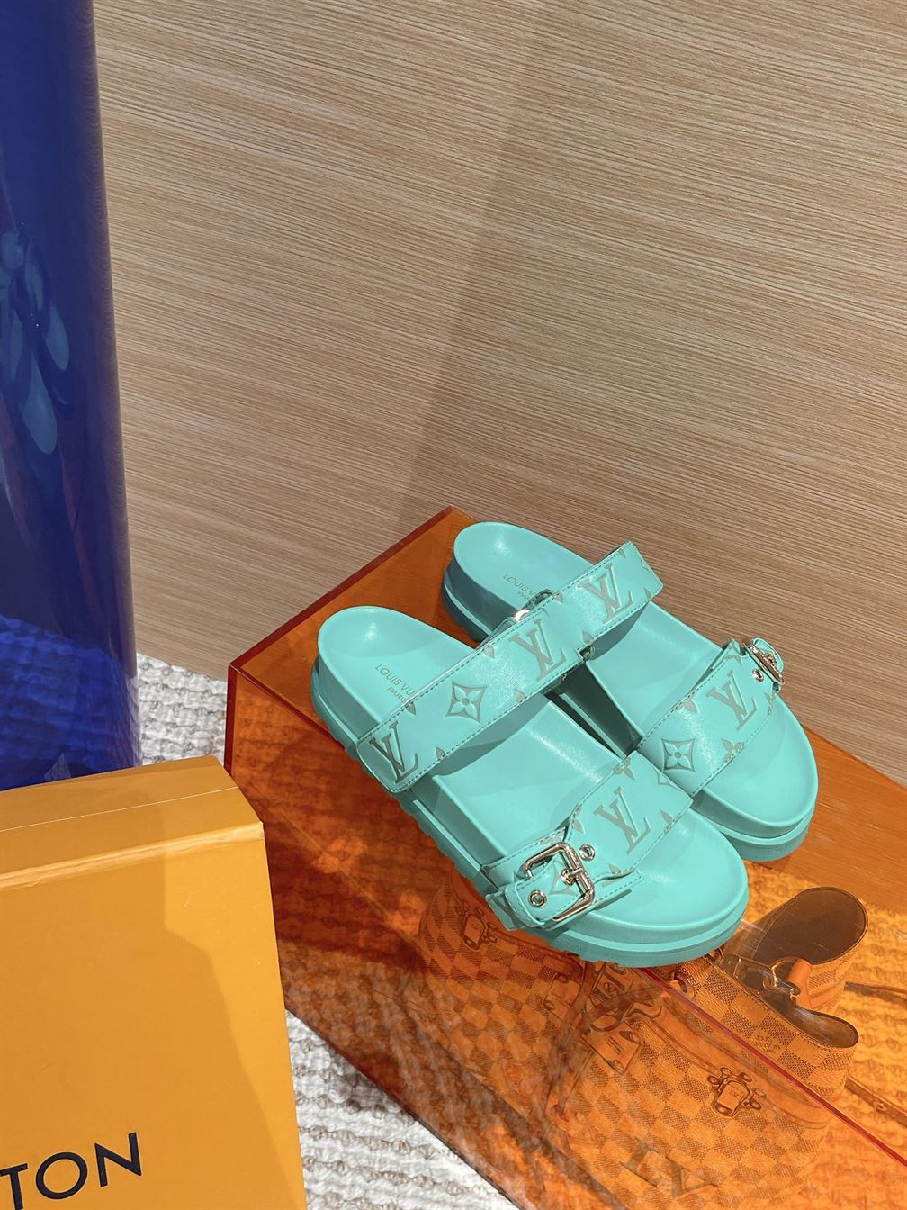 LOUIS VUITTON BOM DIA FLAT COMFORT MULE - LVSD021