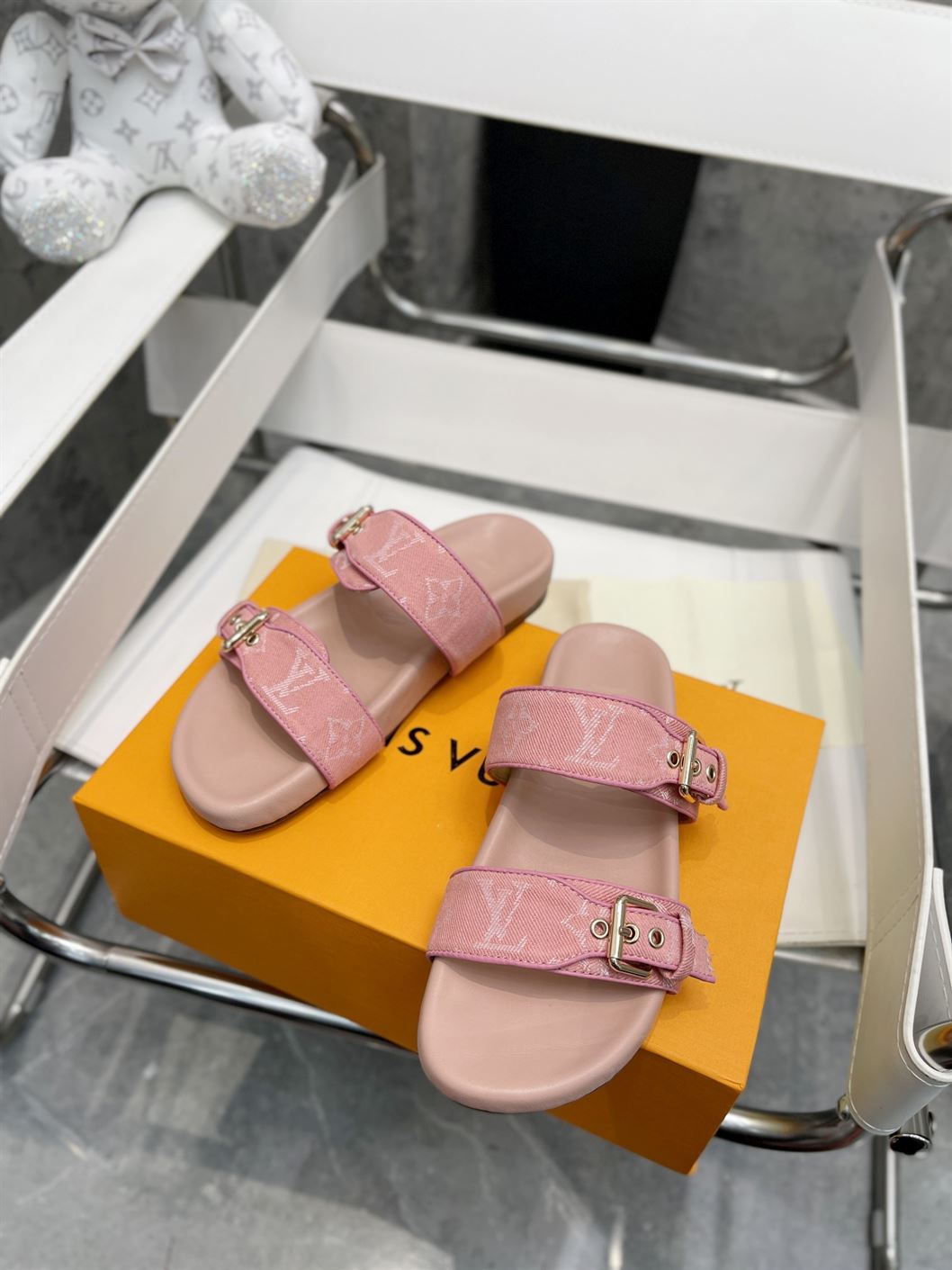 LOUIS VUITTON BOM DIA FLAT MULE - LVSD037