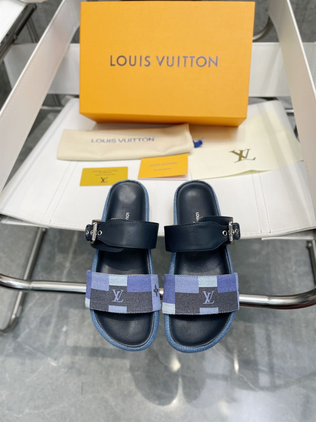 LOUIS VUITTON BOM DIA FLAT MULE - LVSD038