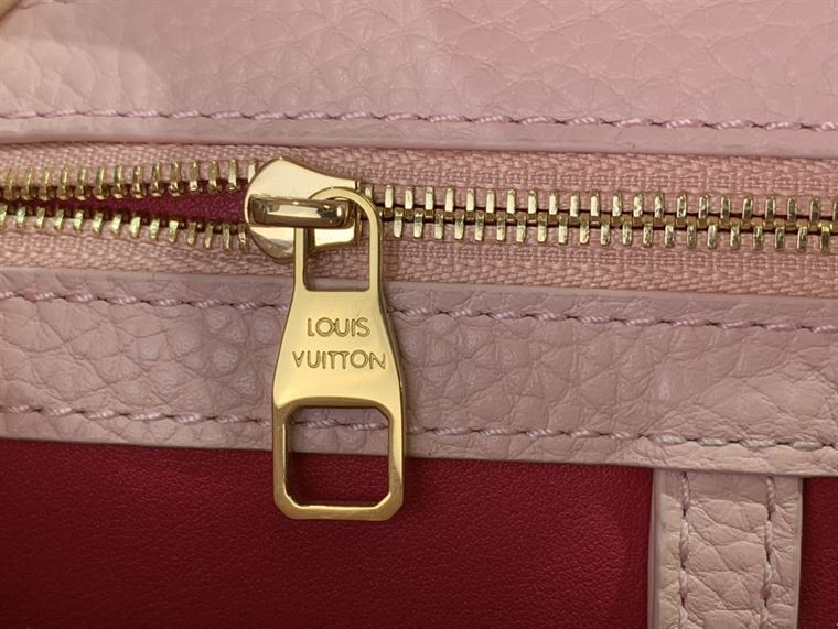 LOUIS VUITTON CAPUCINES BB PINK