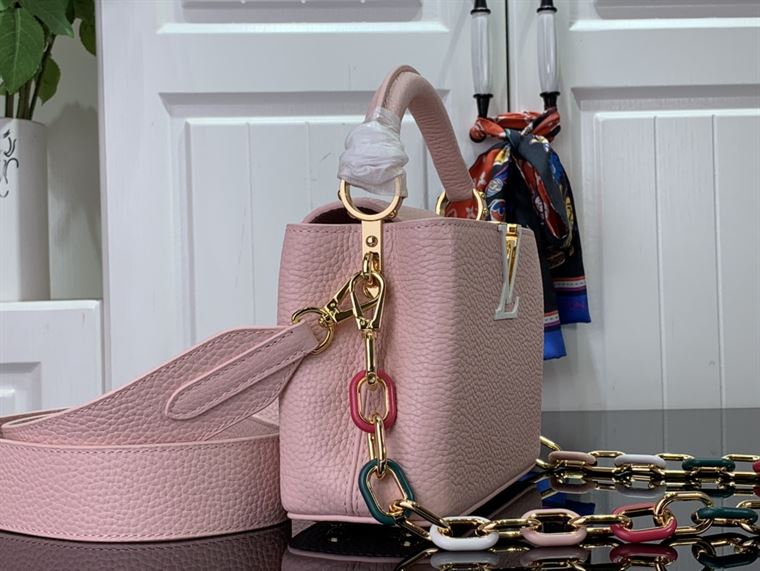 LOUIS VUITTON CAPUCINES MINI PINK