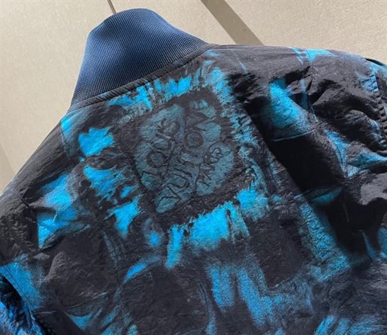 LOUIS VUITTON COAT - LVC005