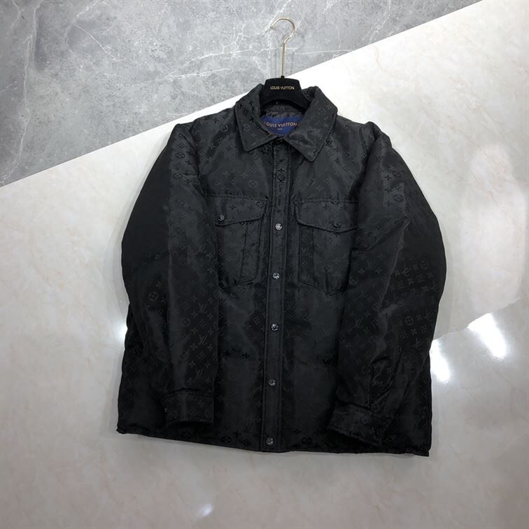 LOUIS VUITTON COAT - LVC013