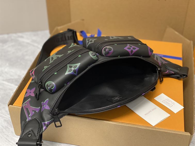 LOUIS VUITTON COMET BUMBAG - LVB062