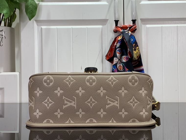 LOUIS VUITTON DIANE MONOGRAM EMPREINTE