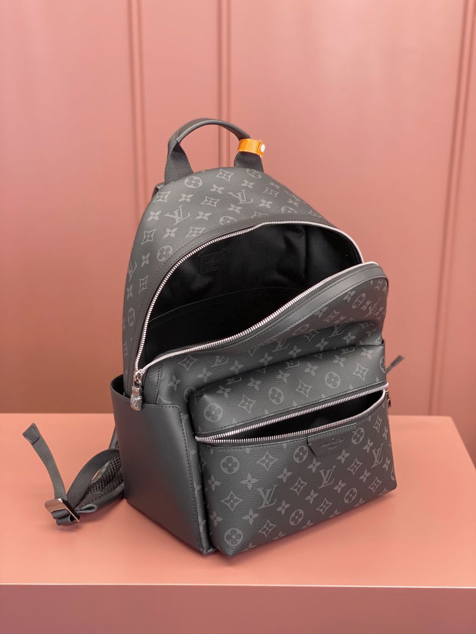 LOUIS VUITTON DISCOVERY BACKPACK - LVB074