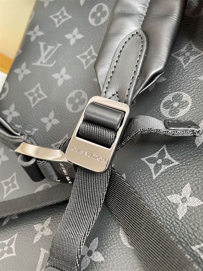 LOUIS VUITTON DISCOVERY BACKPACK PM MONOGRAM ECLIPSE – LVB008