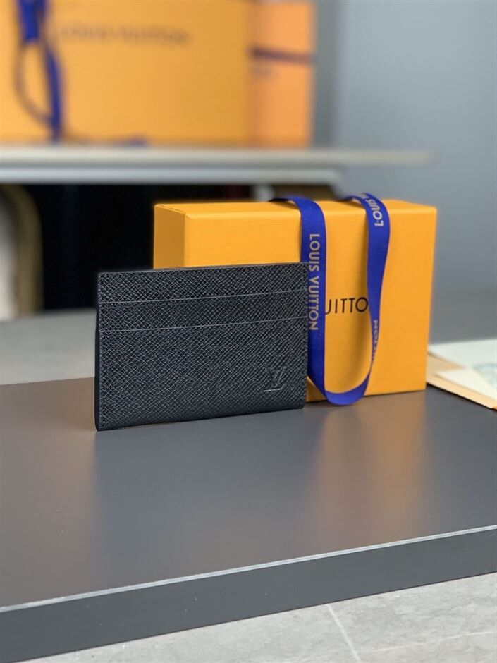 LOUIS VUITTON DOUBLE CARD HOLDER MONOGRAM TAIGA LEATHER