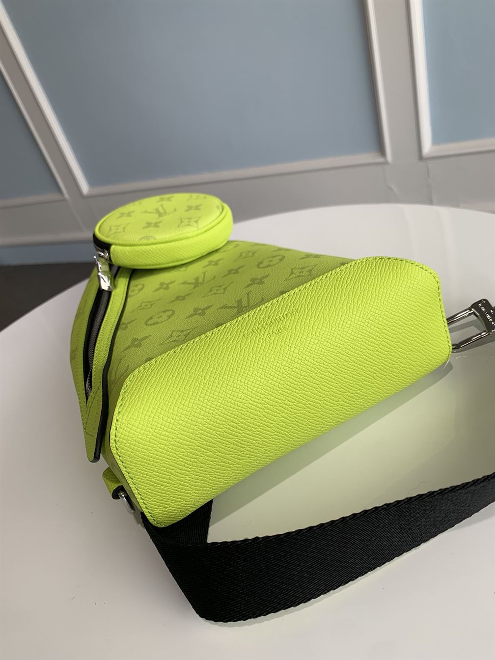 LOUIS VUITTON DUO SLING BAG TAIGARAMA - LVB061