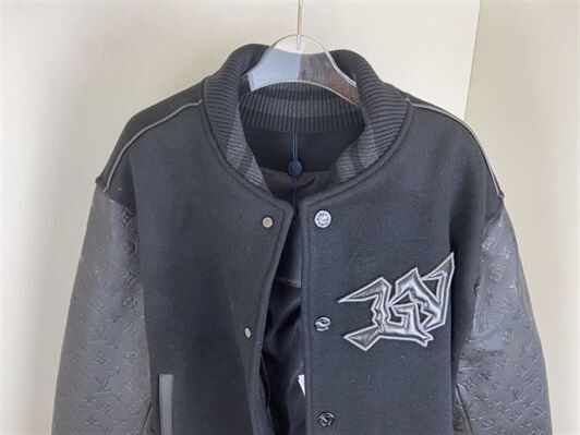 LOUIS VUITTON EMBOSSED LEATHER AND WOOL BLOUSON - LVC029