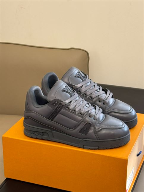 LOUIS VUITTON LV TRAINER SNEAKER - LVS179