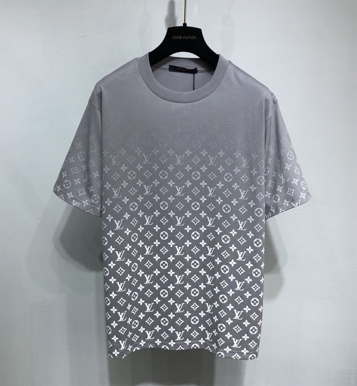 LOUIS VUITTON LVSE MONOGRAM GRADIENT T-SHIRT - LVTS055