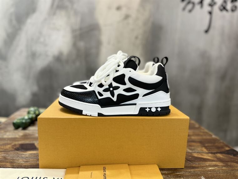 LOUIS VUITTON LVSK8 SNEAKER - LVS079