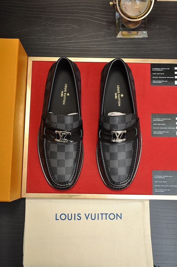 LOUIS VUITTON MAJOR LOAFER - VL004
