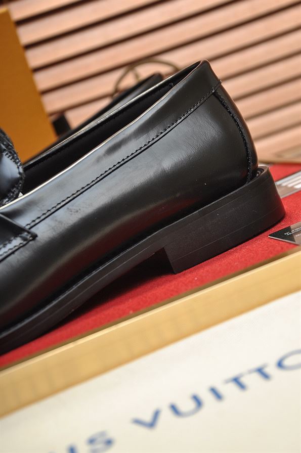 LOUIS VUITTON MAJOR LOAFER - VL015