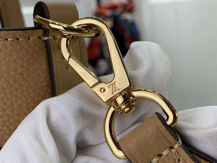 LOUIS VUITTON ON MY SIDE PM HIGH END