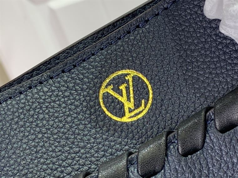 LOUIS VUITTON ON MY SIDE PM HIGH