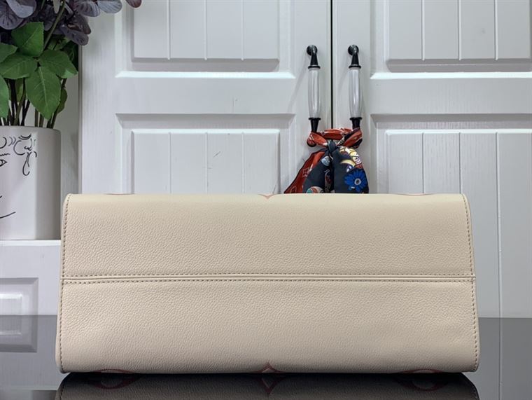 LOUIS VUITTON ONTHEGO MM BICOLOR