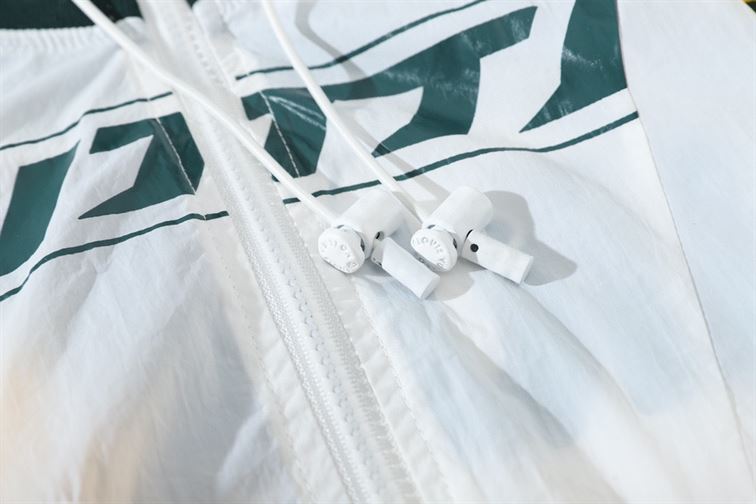 LOUIS VUITTON PATCHWORK BASEBALL JERSEY BLOUSON - LVC037