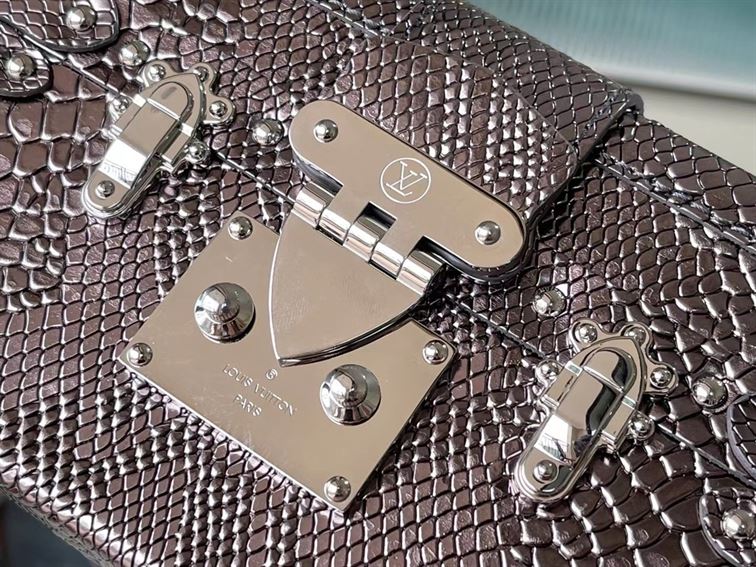 LOUIS VUITTON PETITE MALLE CROCODILIEN MAT