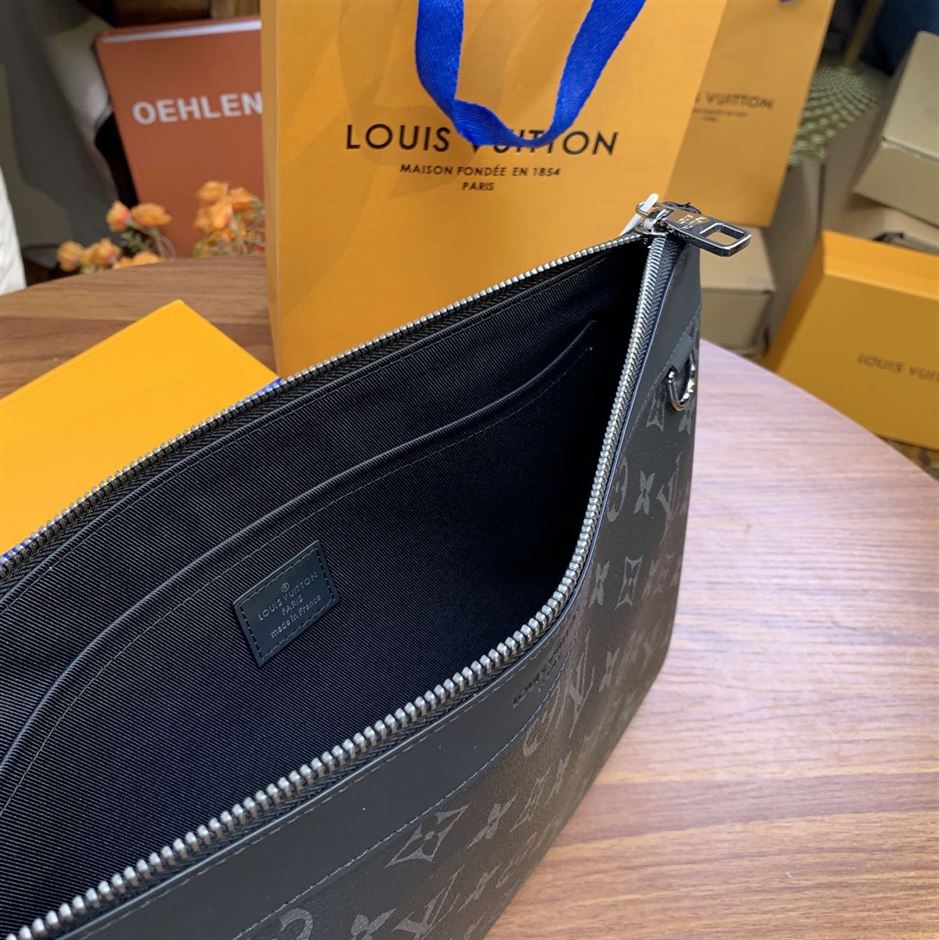 LOUIS VUITTON POCHETTE APOLLO BAG