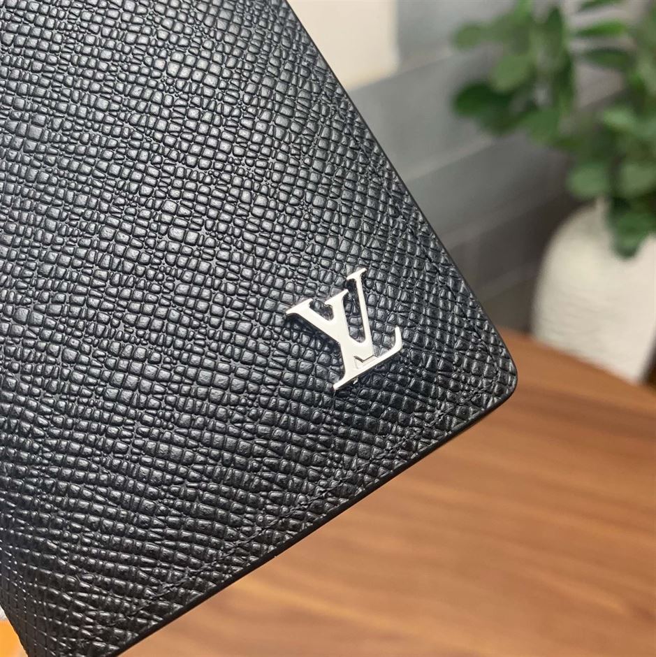 LOUIS VUITTON POCKET ORGANIZER