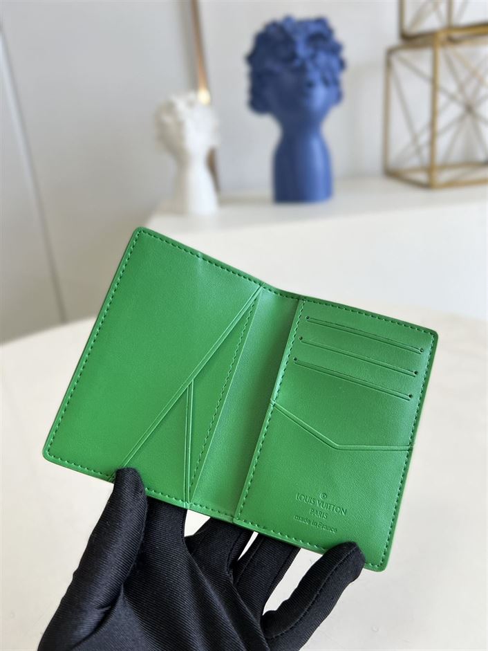 LOUIS VUITTON POCKET ORGANIZER IN GREEN MONOGRAM TAURILLON
