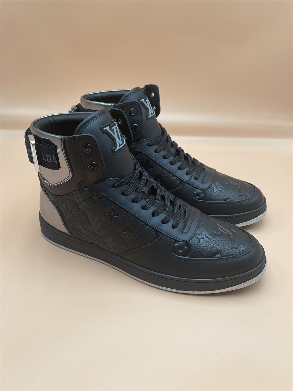 LOUIS VUITTON RIVOLI BOOTS - LVS103