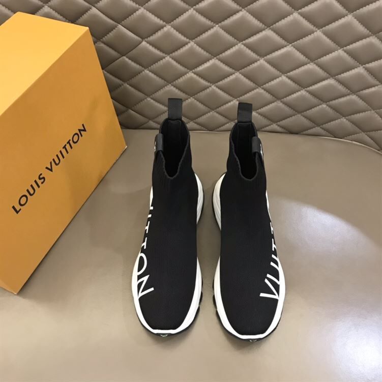 LOUIS VUITTON RUN 55 SNEAKER BOOT IN BLACK - LVS086