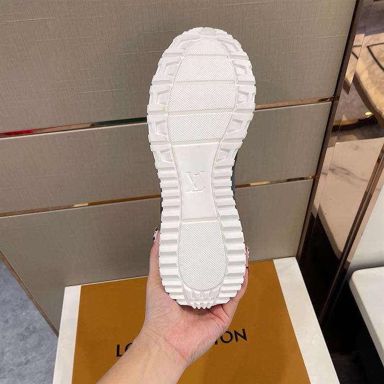 LOUIS VUITTON RUN AWAY SNEAKERS - LVS009