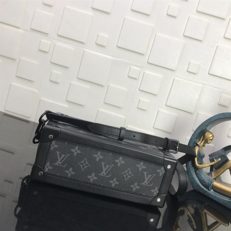 LOUIS VUITTON SOFT TRUNK MONOGRAM ECLIPSE - LVB060