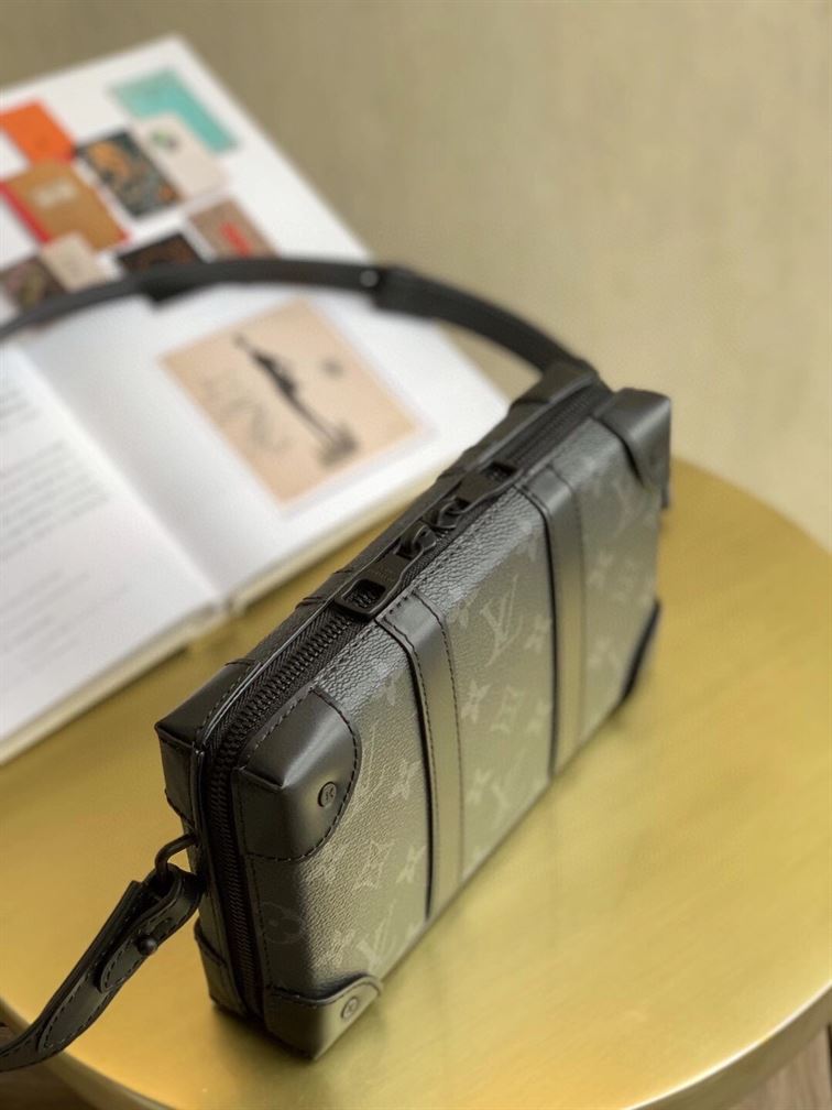 LOUIS VUITTON SOFT TRUNK WALLET MONOGRAM ECLIPSE - LVB041