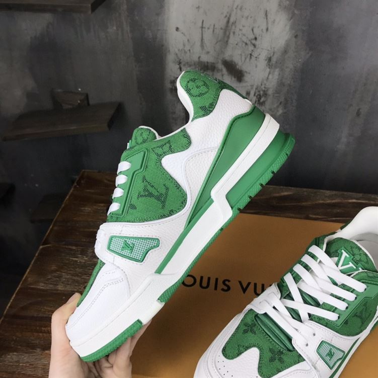 LOUIS VUITTON TRAINER SNEAKER - LVS032