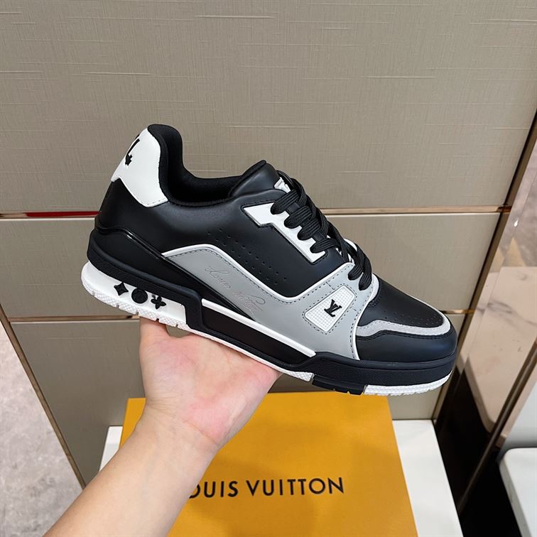 LOUIS VUITTON TRAINER SNEAKER - LVS080