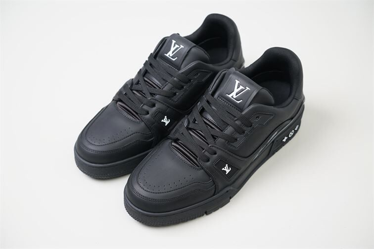 LOUIS VUITTON TRAINER SNEAKER - LVS084