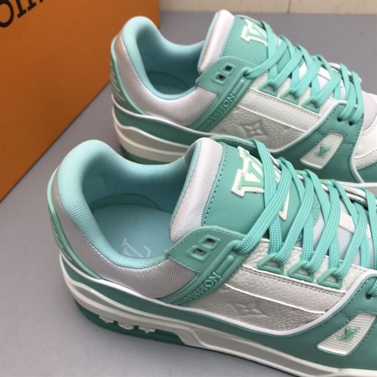 LOUIS VUITTON TRAINER SNEAKER - LVS122