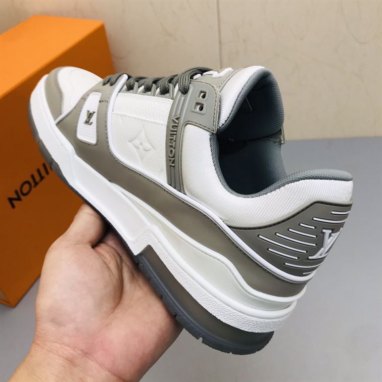 LOUIS VUITTON TRAINER SNEAKER - LVS123