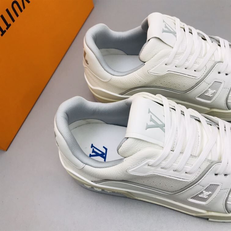 LOUIS VUITTON TRAINER SNEAKER - LVS124