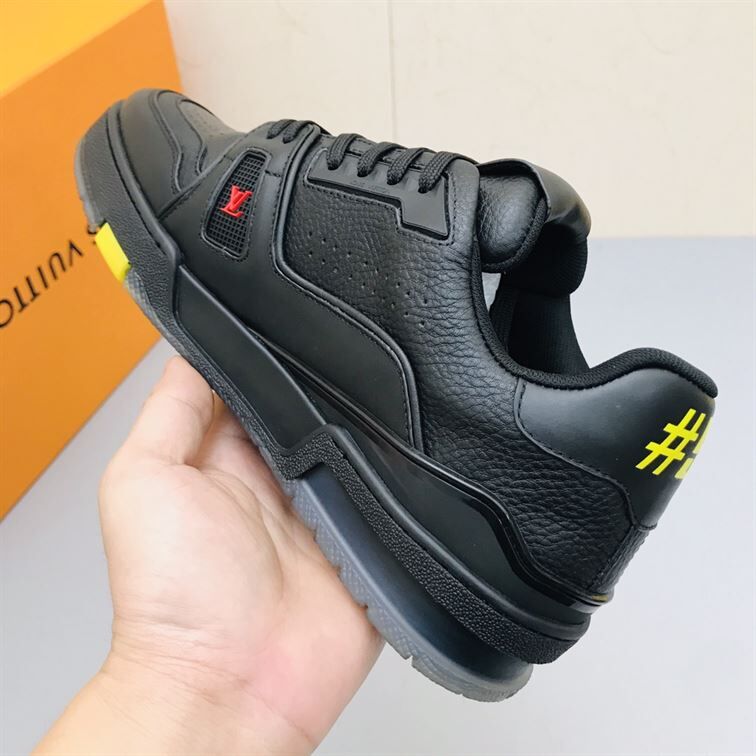LOUIS VUITTON TRAINER SNEAKER - LVS127