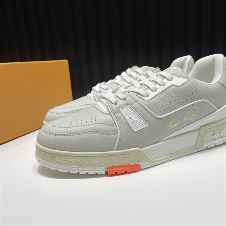 LOUIS VUITTON TRAINER SNEAKER- LVS030