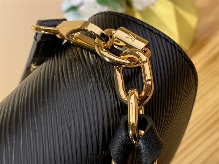 LOUIS VUITTON TWIST MM EPI LEATHER