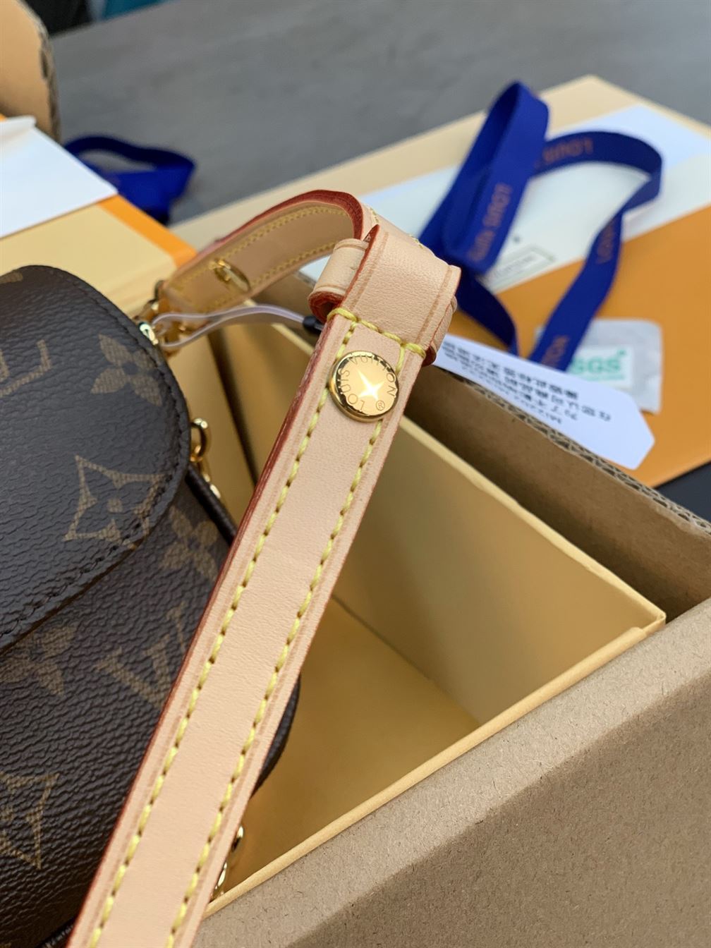 LOUIS VUITTON WALLET ON CHAIN IVY MONOGRAM CANVAS