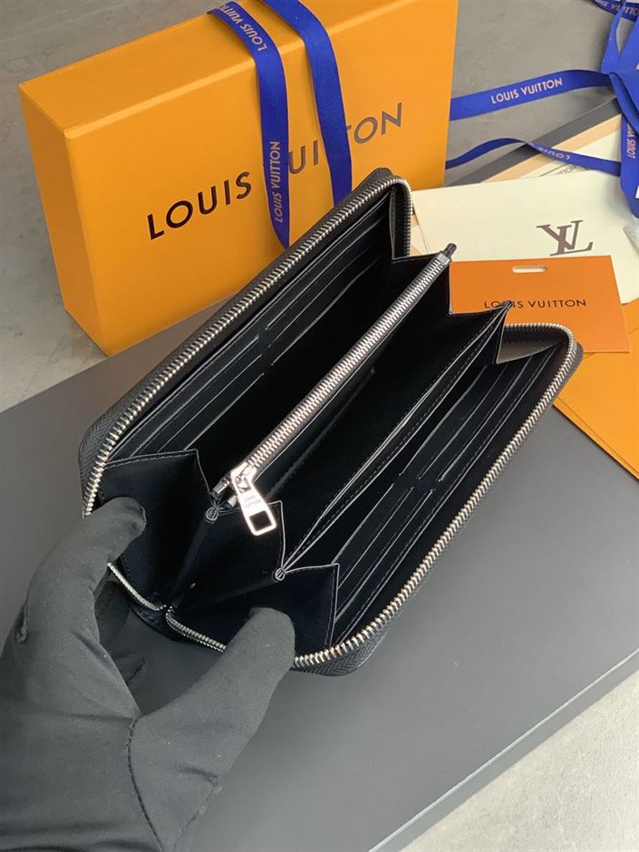 LOUIS VUITTON ZIPPY WALLET VERTICAL DAMIER