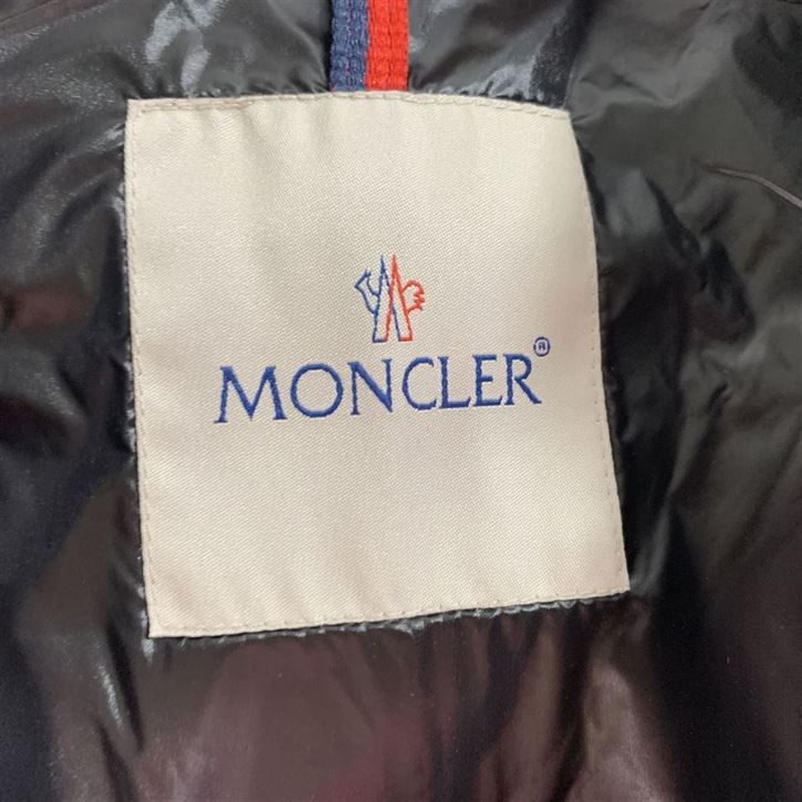 MONCLER ACORUS SHORT DOWN JACKET - MC106
