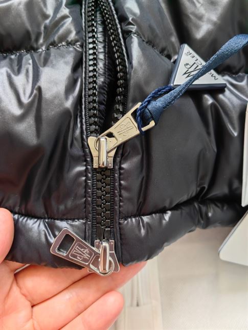 MONCLER BLACK WOLLASTONA DOWN JACKET - MC081