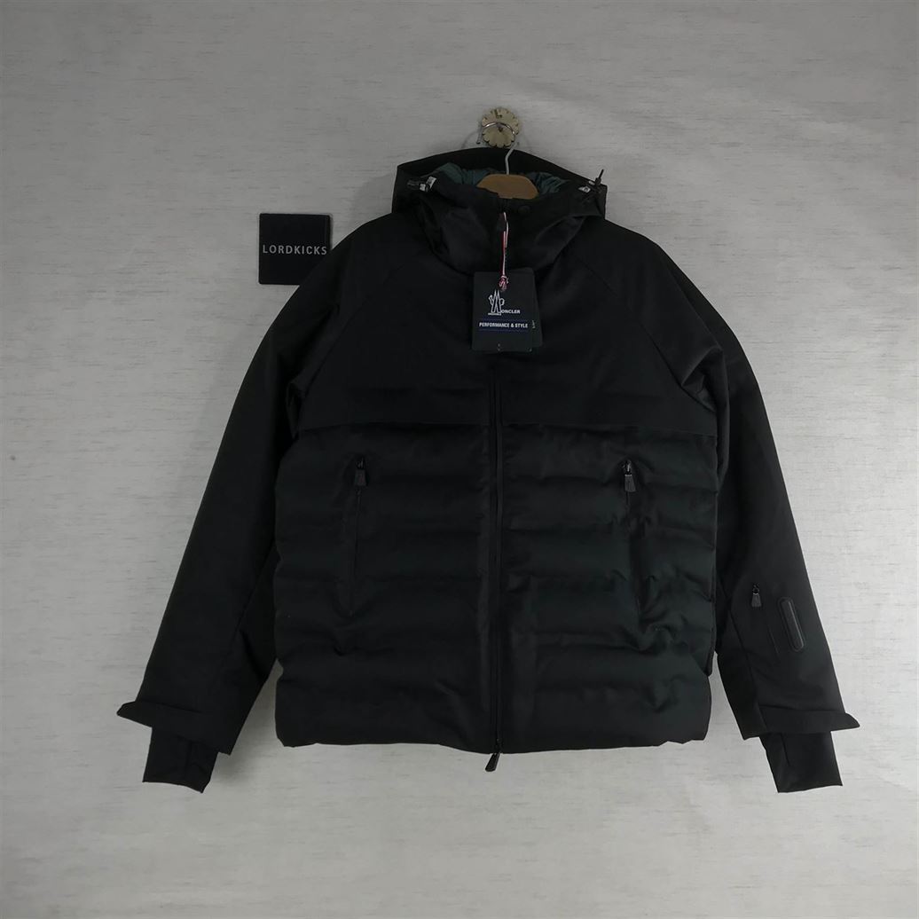 MONCLER COAT - MC102