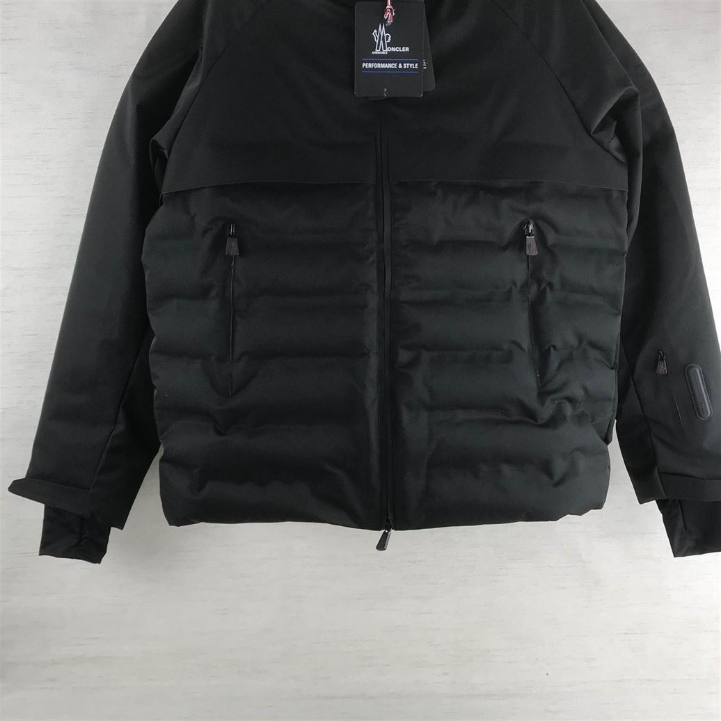 MONCLER COAT - MC102